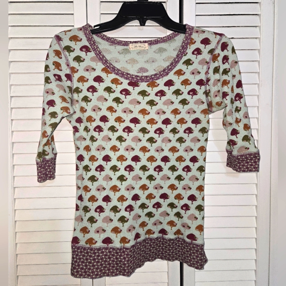 Blu Chic Women's L Top with Tree Design